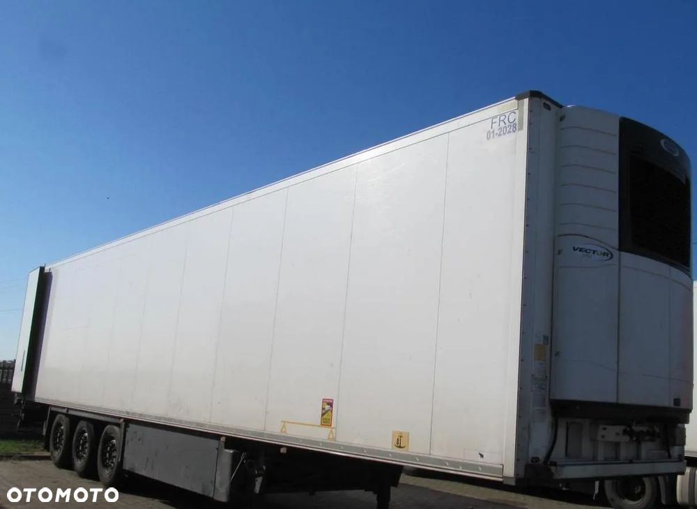 Schmitz Cargobull SKO 24 35t - 4