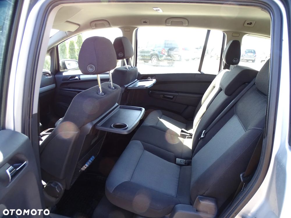 Opel Zafira 2.2 Enjoy - 4