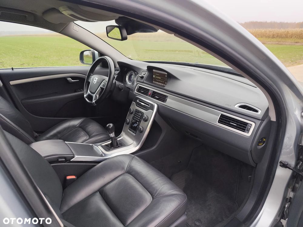 Volvo V70 D3 Summum - 26
