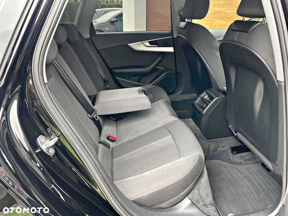 Audi A4 Avant 2.0 TDI ultra S tronic sport - 25