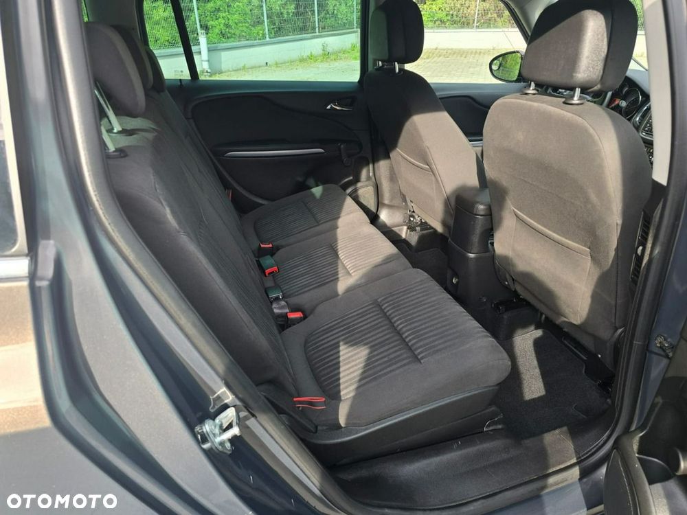 Opel Zafira - 22