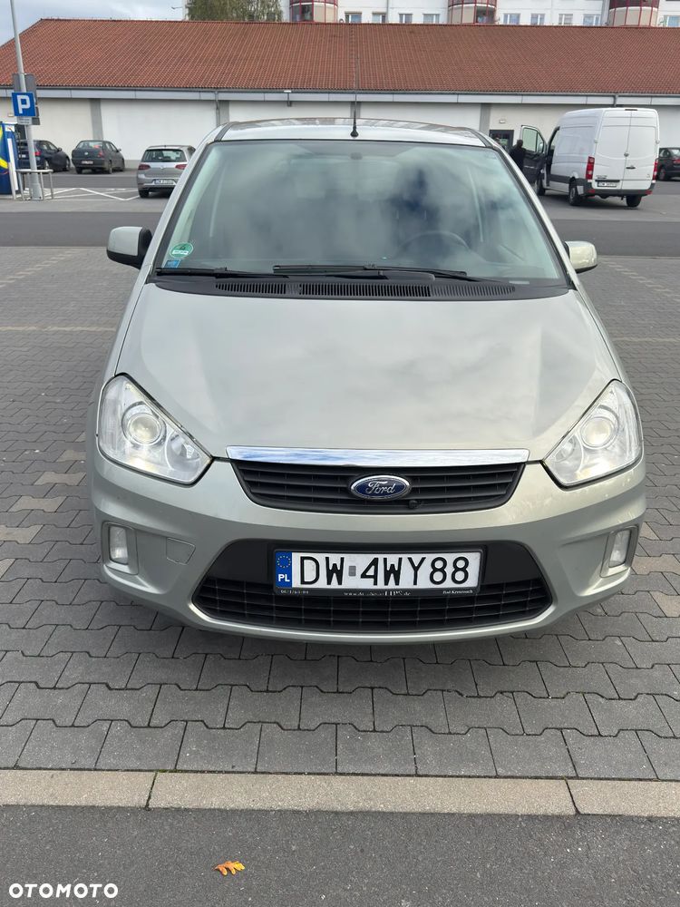 Ford C-MAX - 1