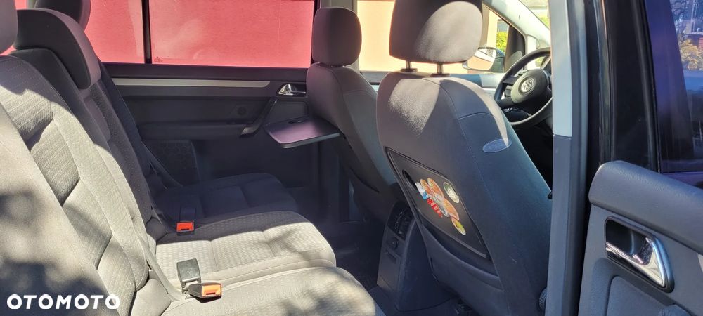 Volkswagen Touran 2.0 TDI Trendline - 4