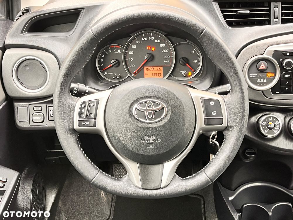 Toyota Yaris - 18