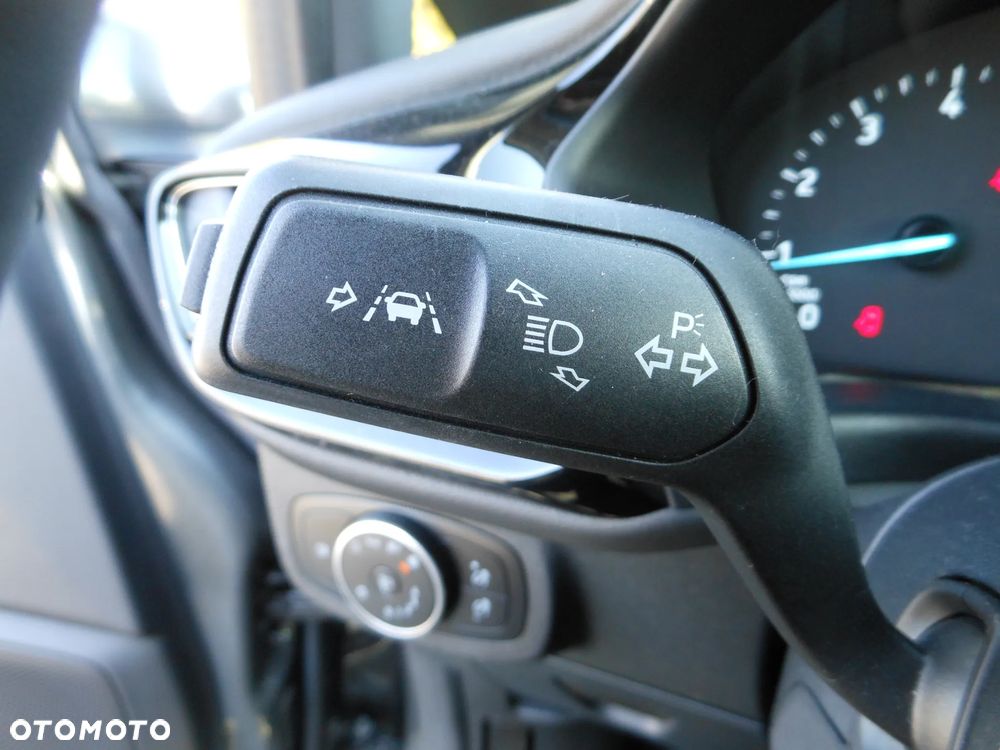 Ford Fiesta 1.0 EcoBoost Hybrid S&S TITANIUM - 30
