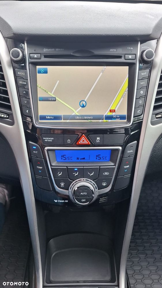 Hyundai i30 blue 1.6 CRDi Passion - 5