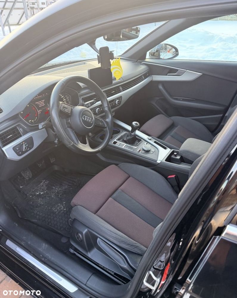 Audi A4 Avant 2.0 TDI - 10