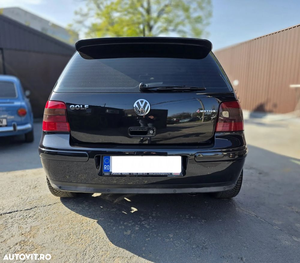 Volkswagen Golf 1.9TDI 4Motion Highline - 2