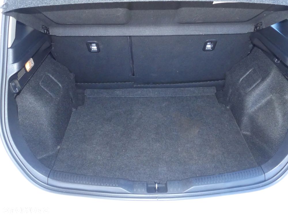 Toyota Auris 1.33 VVT-i Premium - 20