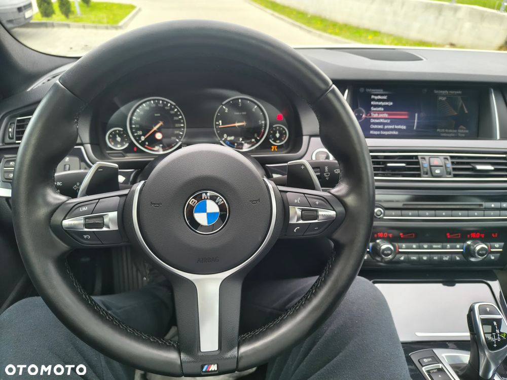 BMW Seria 5 525d xDrive Sport-Aut Luxury Line - 33