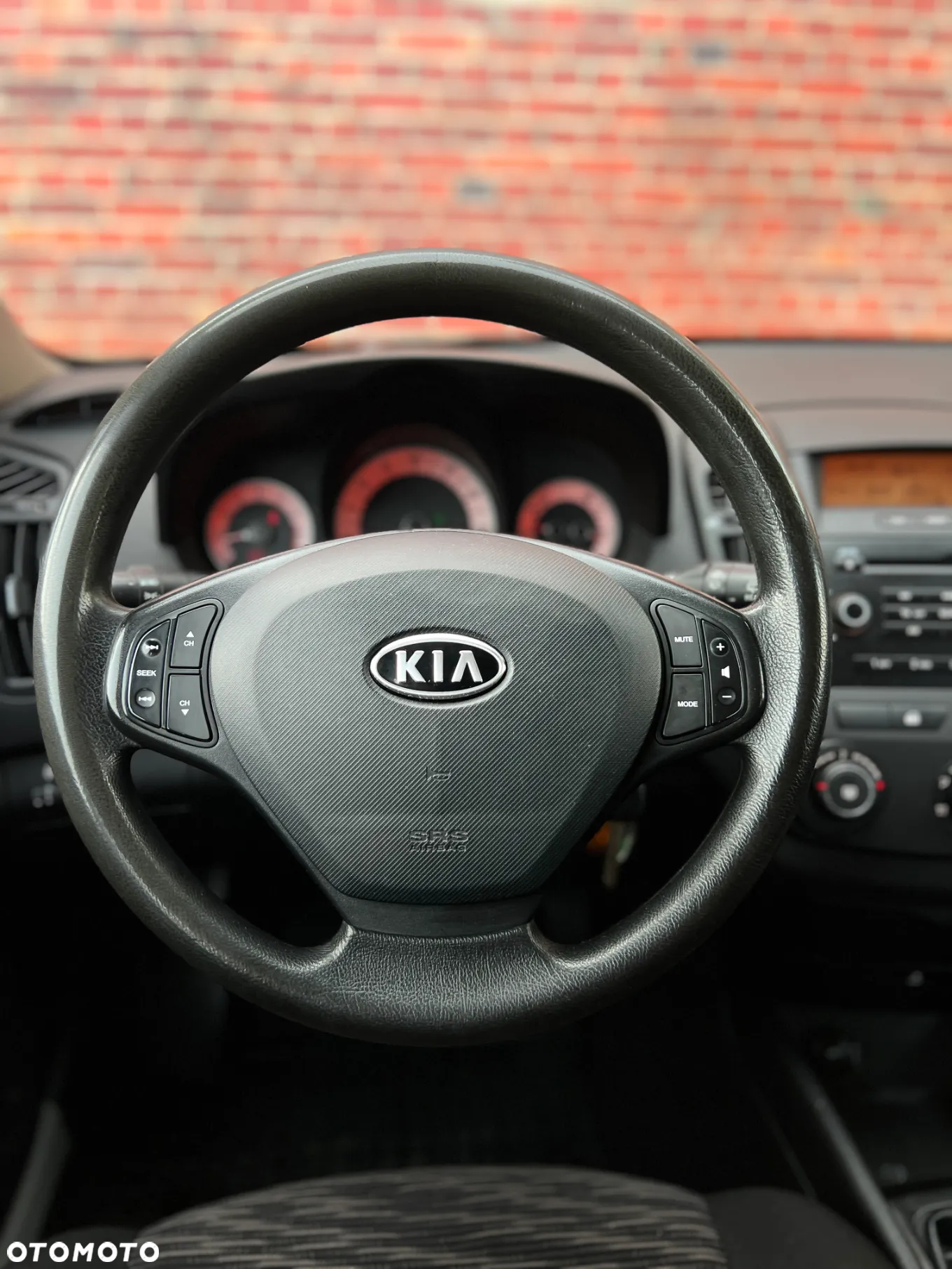 Kia Ceed - 31