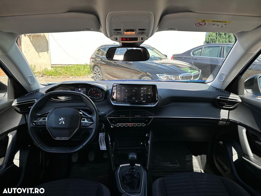 Peugeot 2008 - 9