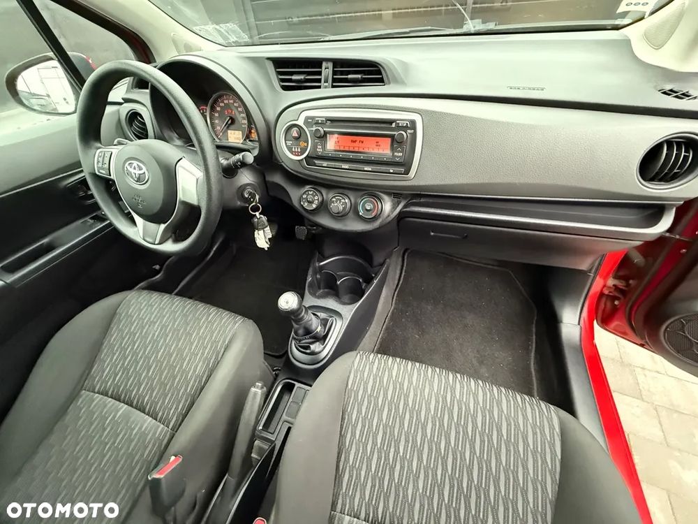Toyota Yaris 1.0 VVT-i - 10