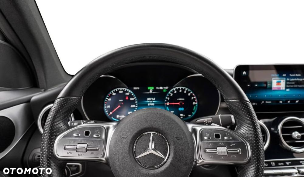 Mercedes-Benz GLC 300 e 4-Matic - 27
