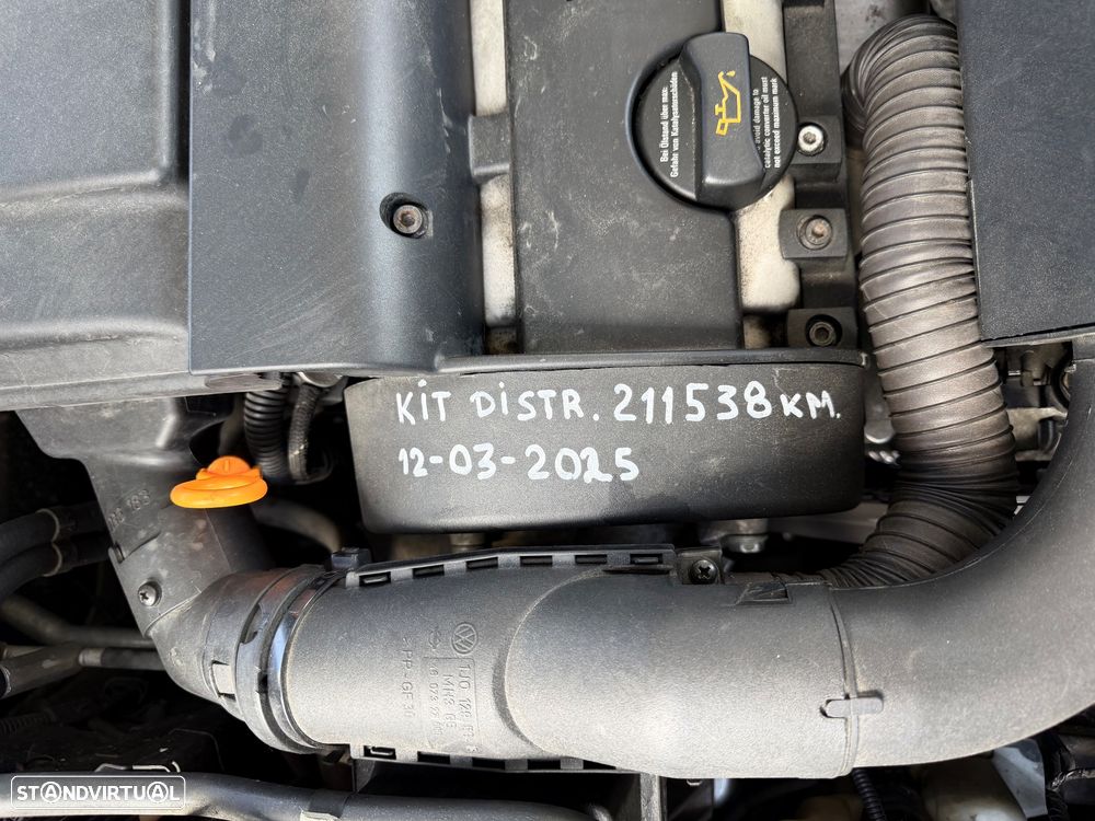 VW Golf 1.4i 25 Anos - 17