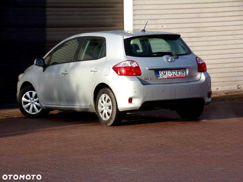 Toyota Auris - 15