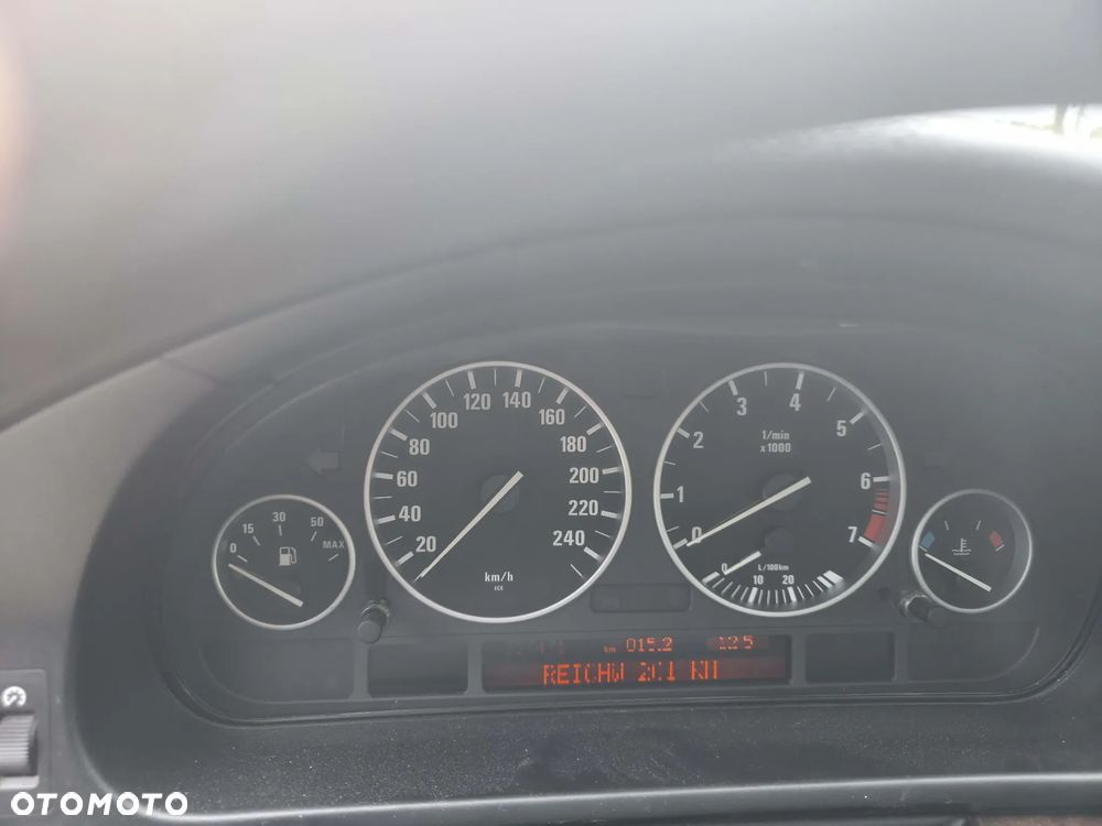 BMW Seria 5 525i - 12