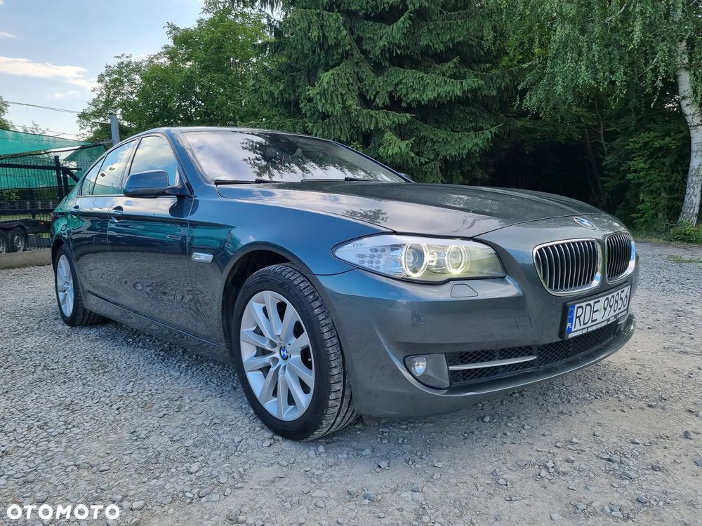 BMW Seria 5 528i Sport-Aut Luxury Line - 15