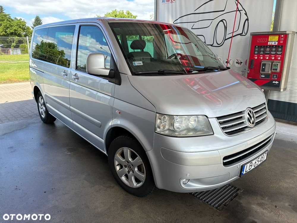 Volkswagen Multivan - 1