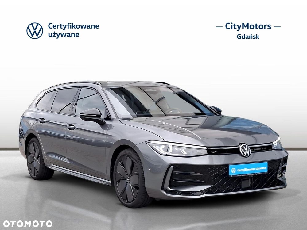 Volkswagen Passat - 4
