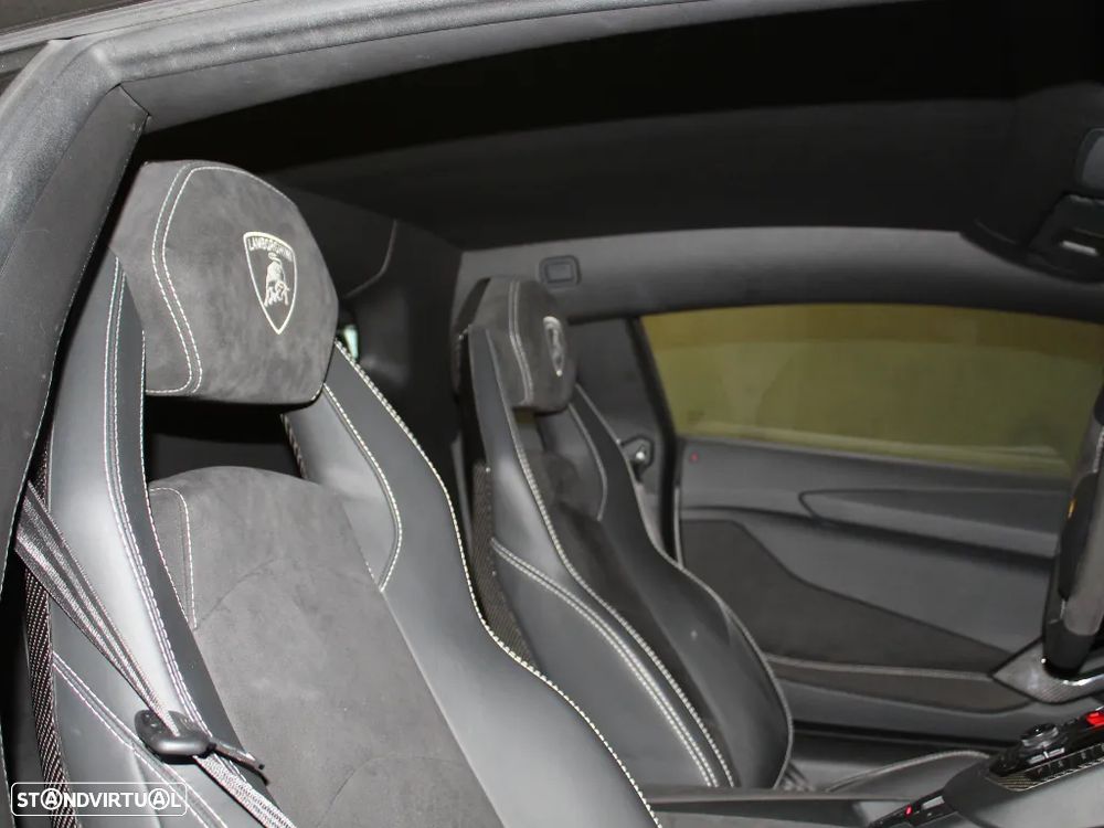 Lamborghini Aventador S - 11