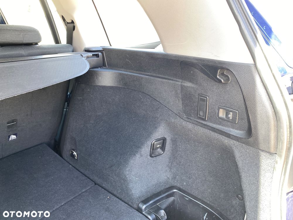 BMW Seria 2 218i - 14