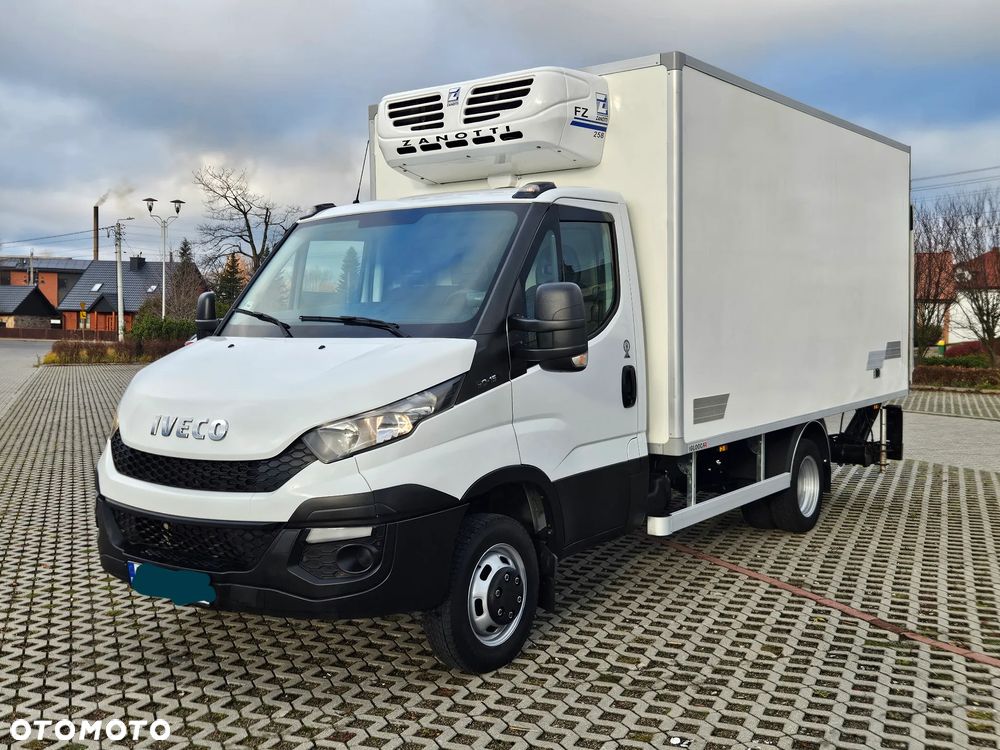 Iveco Daily 50-150 Chłodnia/ Mroźnia Dwie Komory, Wejście 400V, Winda 1000 kg.