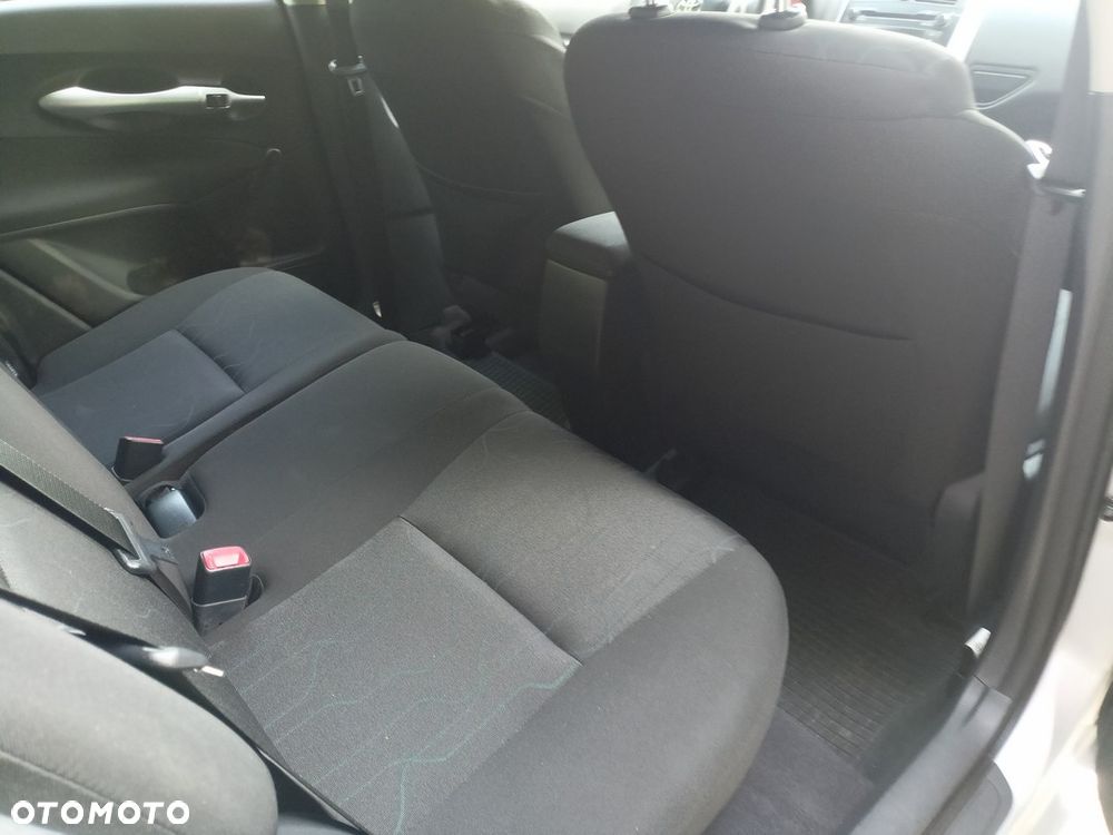 Toyota Auris 1.33 VVT-i Life Comfort - 24