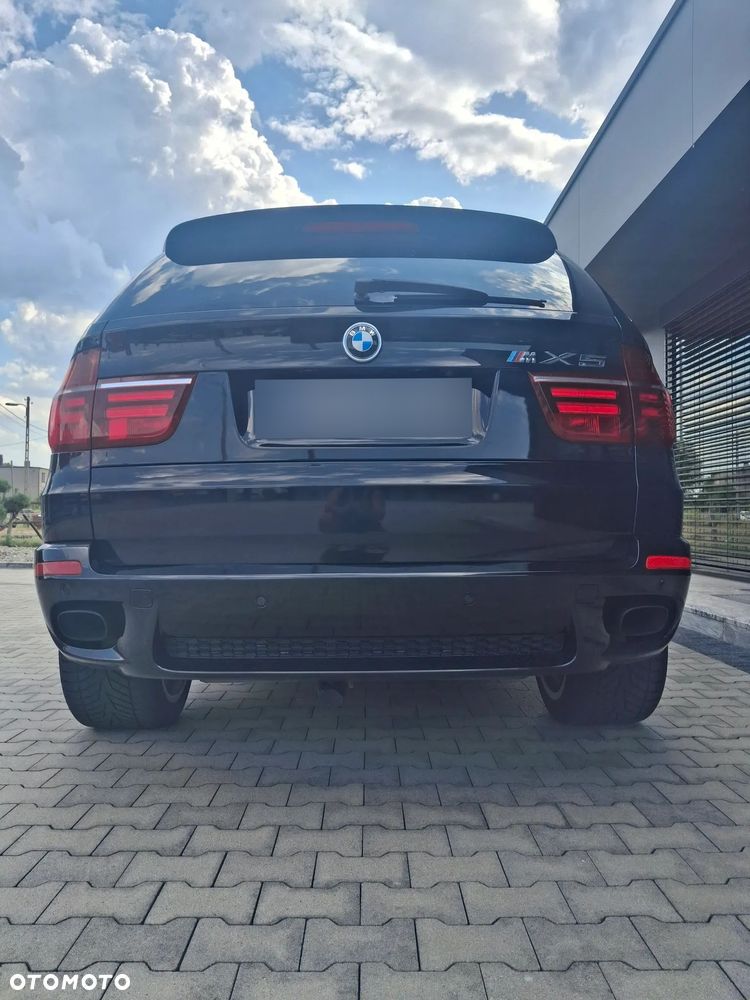 BMW X5 5.0i xDrive - 12