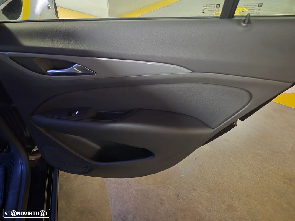 Opel Insignia Grand Sport 1.6 CDTi Dynamic - 40