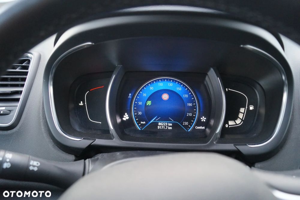 Renault Grand Scenic - 16