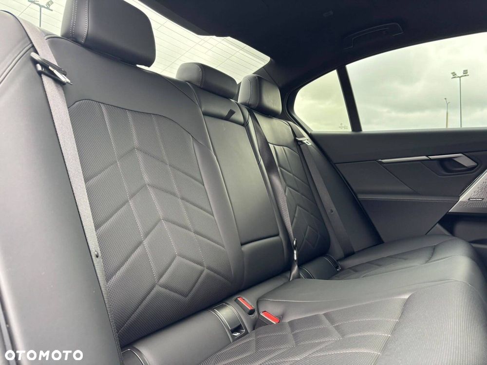 BMW Seria 5 520d xDrive mHEV M Sport - 19