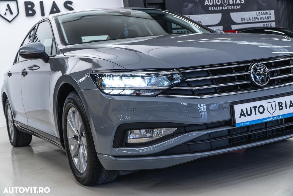 Volkswagen Passat 2.0 TDI DSG Comfortline - 27