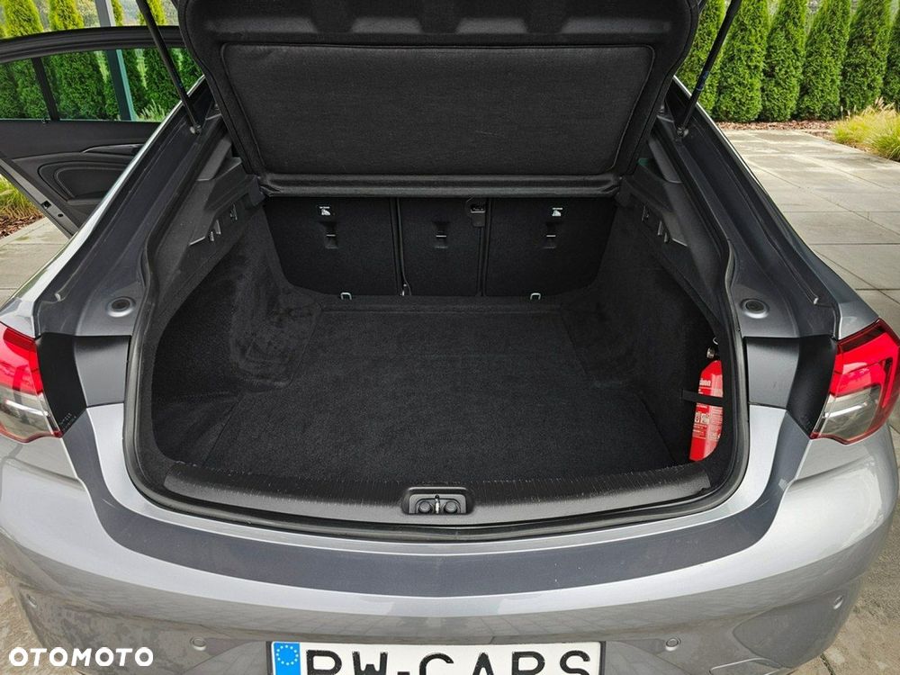 Opel Insignia - 36