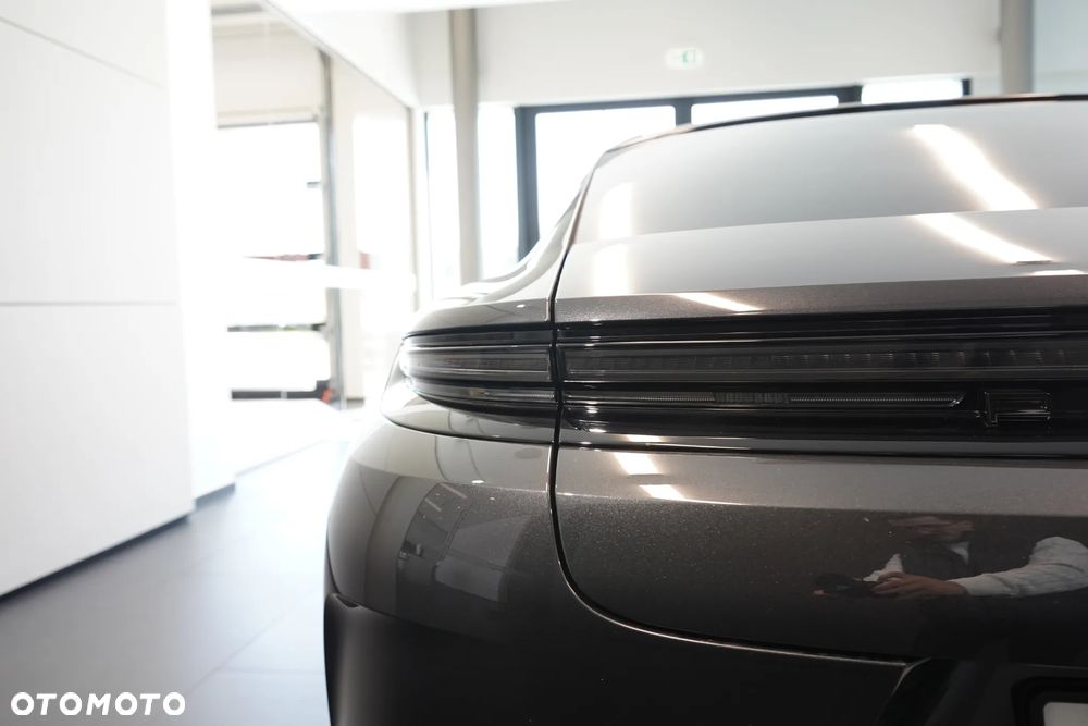 Porsche Panamera Turbo S E-Hybrid PHEV - 36