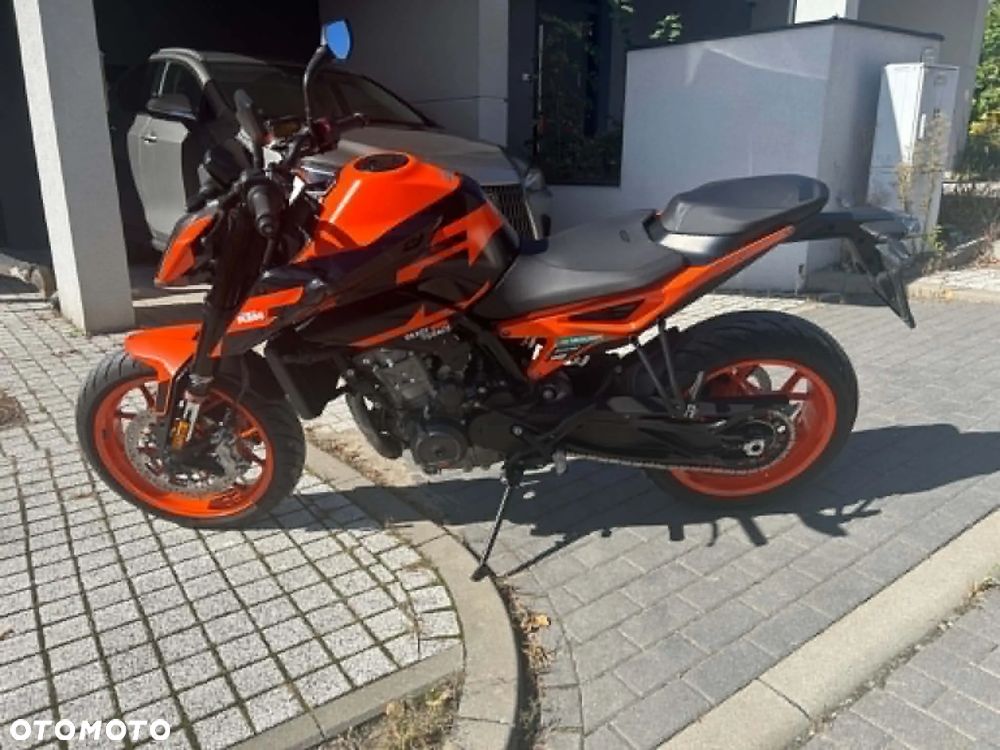 KTM Duke 890