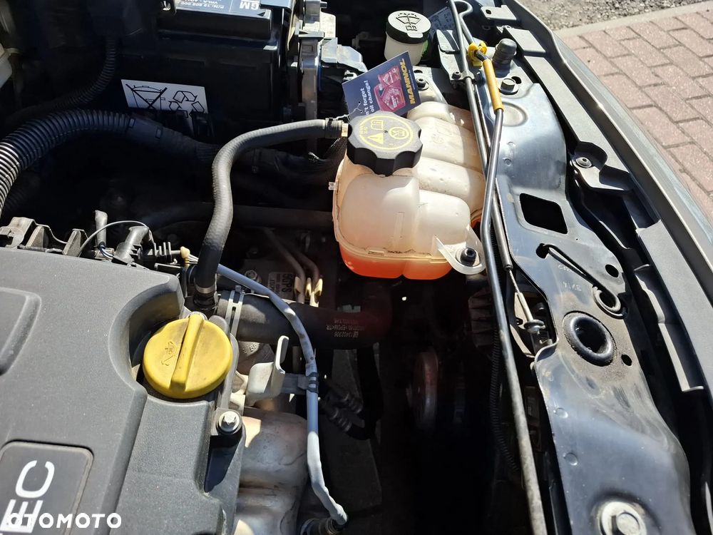 Opel Corsa 1.4 16V Automatik Cosmo - 13