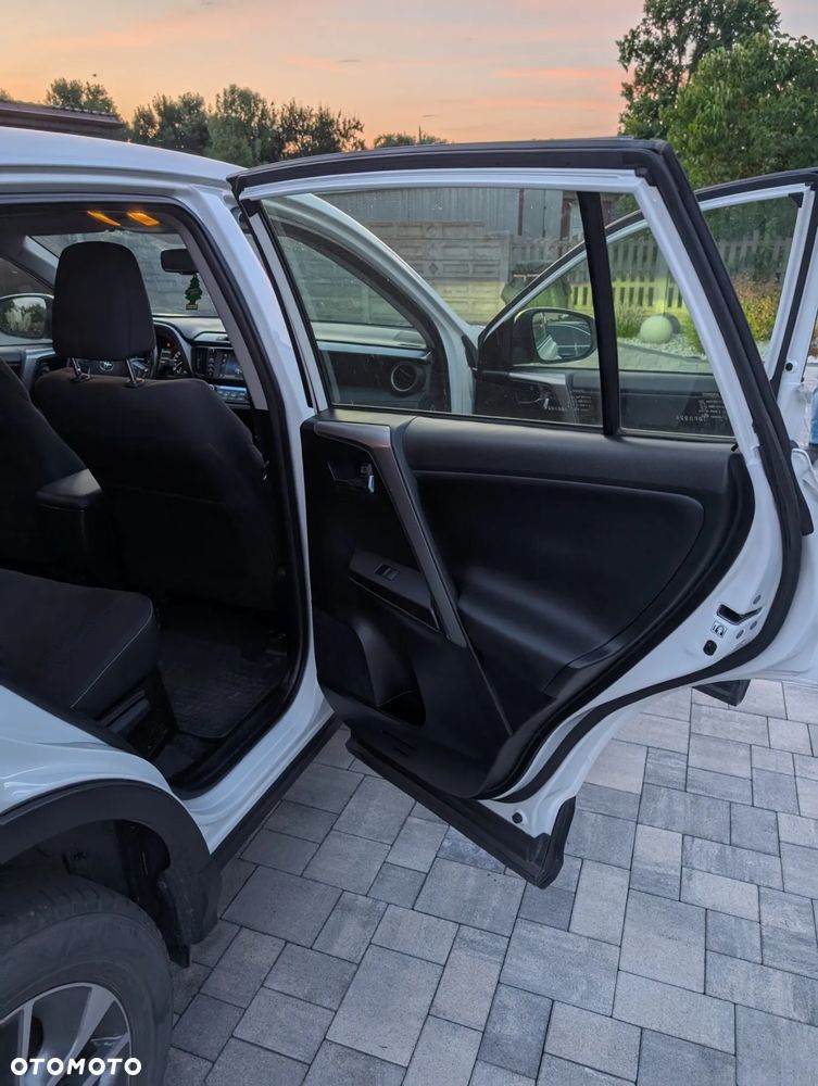 Toyota RAV4 - 7