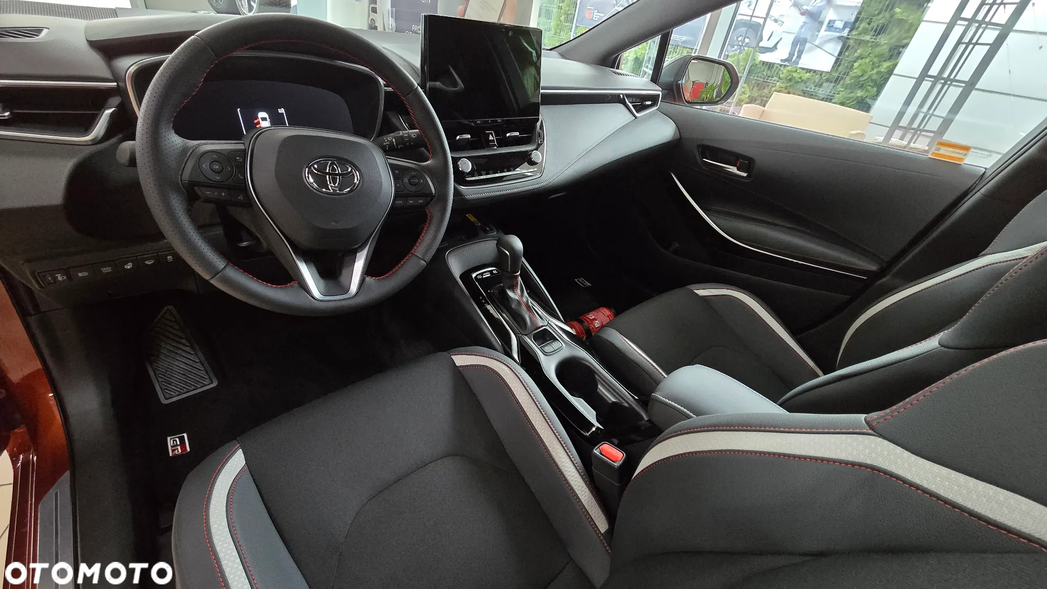Toyota Corolla 1.8 Hybrid GR Sport - 8