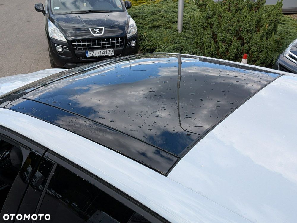 Peugeot 408 - 12