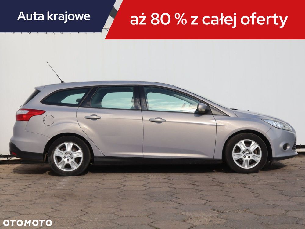 Ford Focus SW - 8