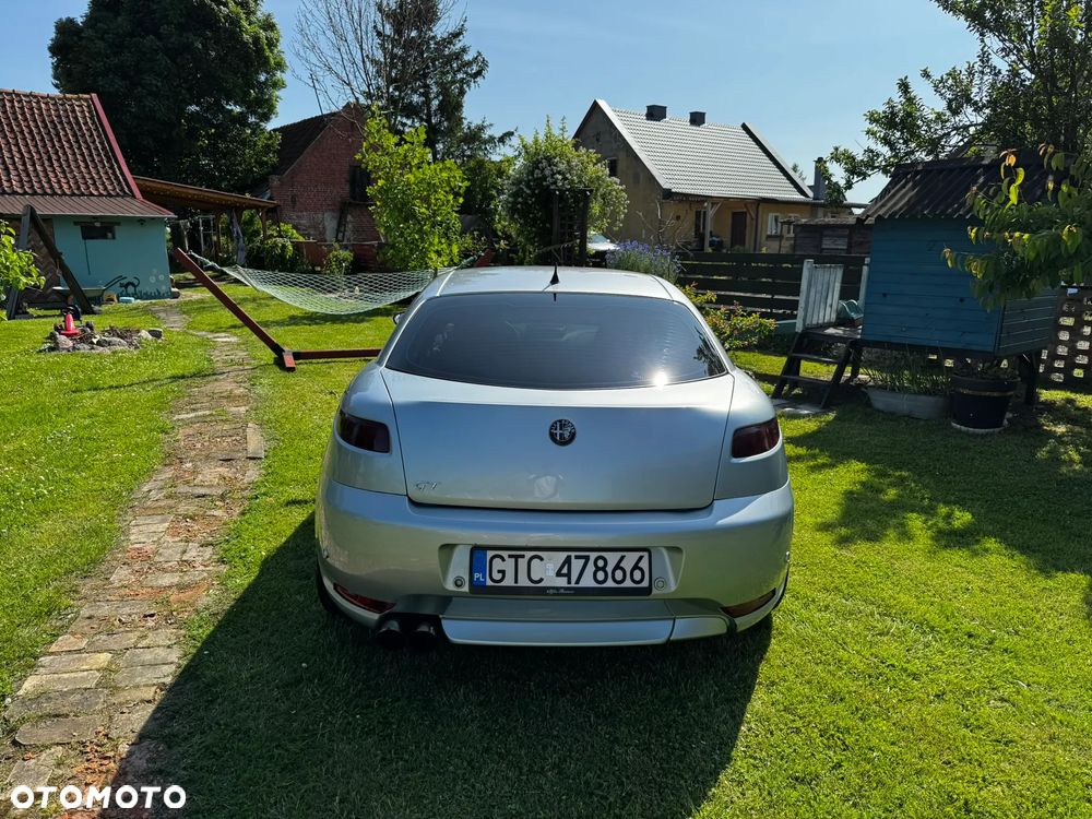 Alfa Romeo GT 1.9 JTD M-Jet DPF Distinctive Collezione - 4