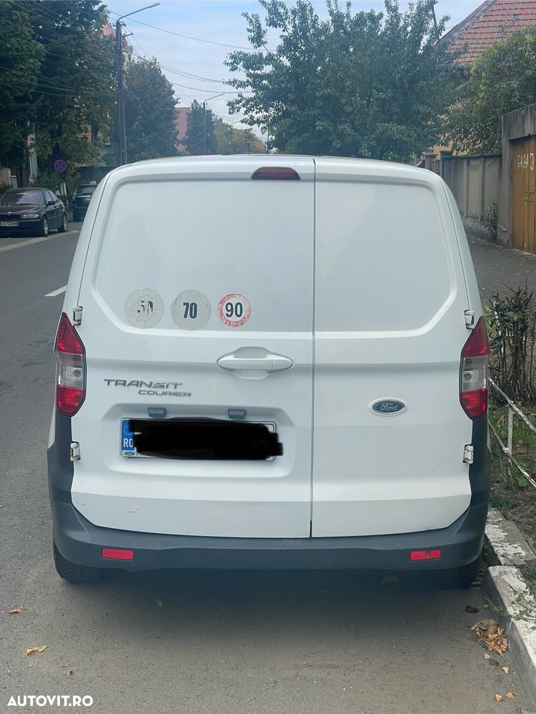 Ford Transit Courier - 4