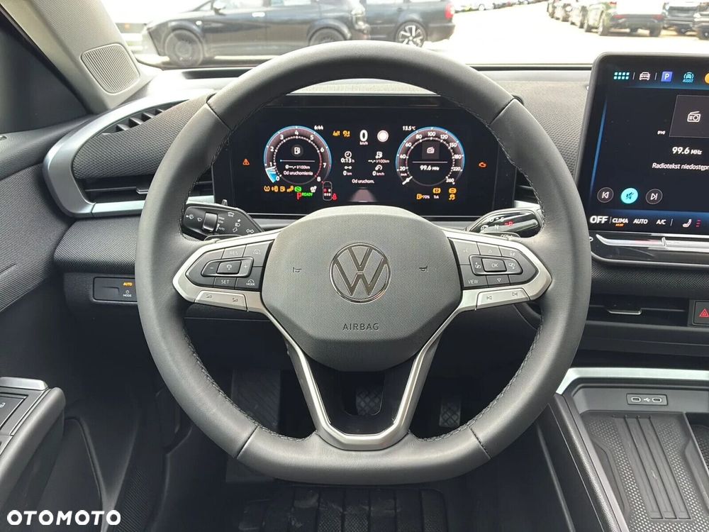 Volkswagen T-Roc - 14