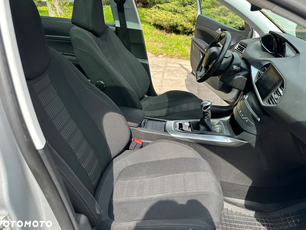 Peugeot 308 BlueHDi FAP 120 Stop & Start Allure - 21