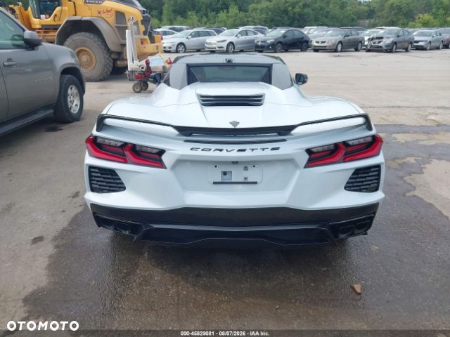 Chevrolet Corvette - 16