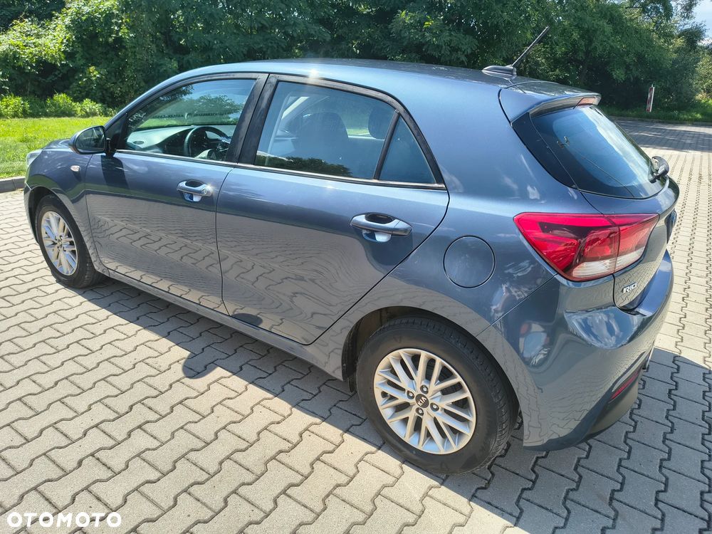 Kia Rio - 2