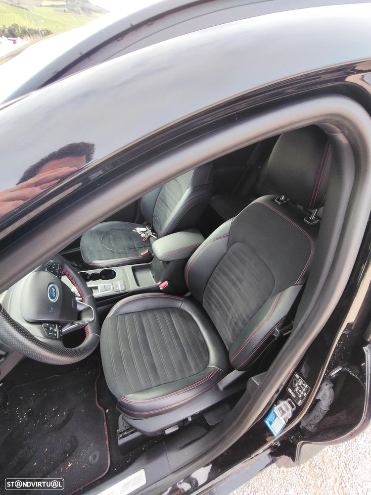 Ford Kuga 2.5 PHEV ST-Line X - 2