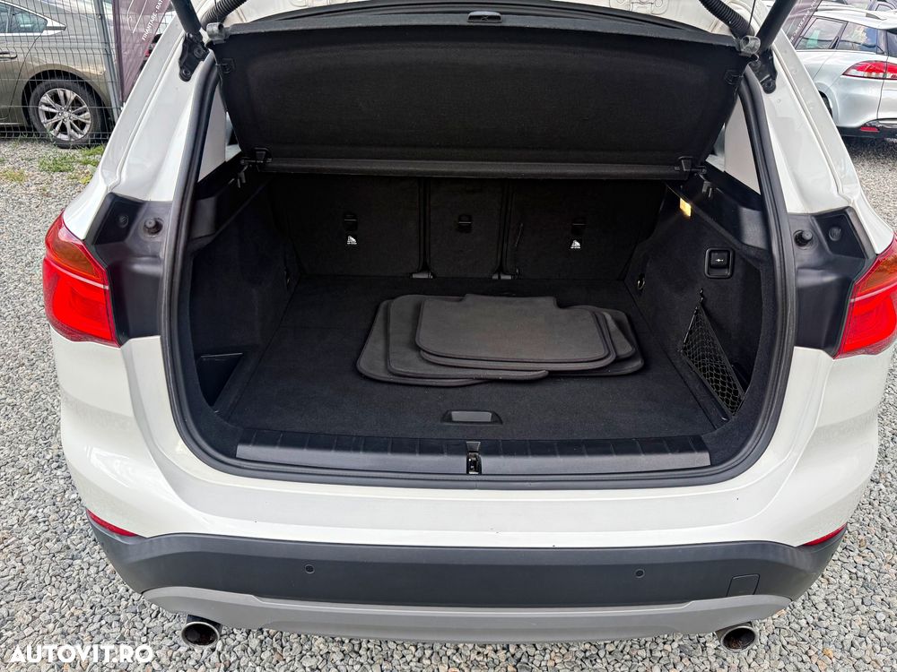 BMW X1 xDrive20i Aut. Advantage - 18