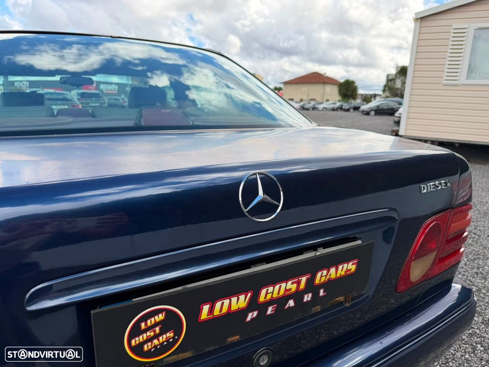 Mercedes-Benz E 220 D Classic - 20